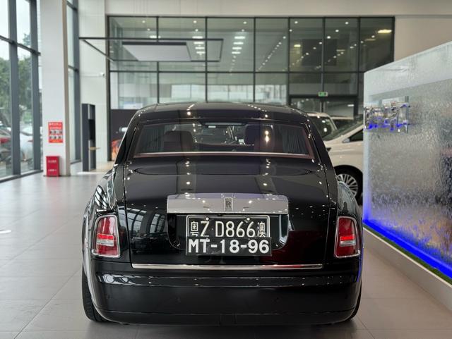 Rolls Royce Phantom