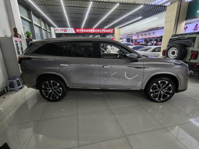 Roewe RX9