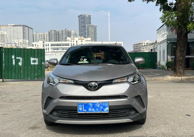 Toyota C-HR Hybrid