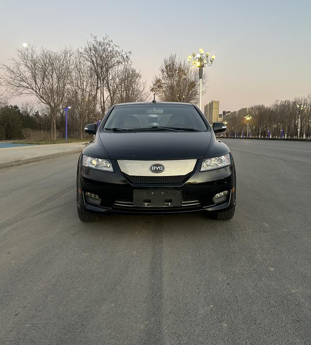 BYD e6