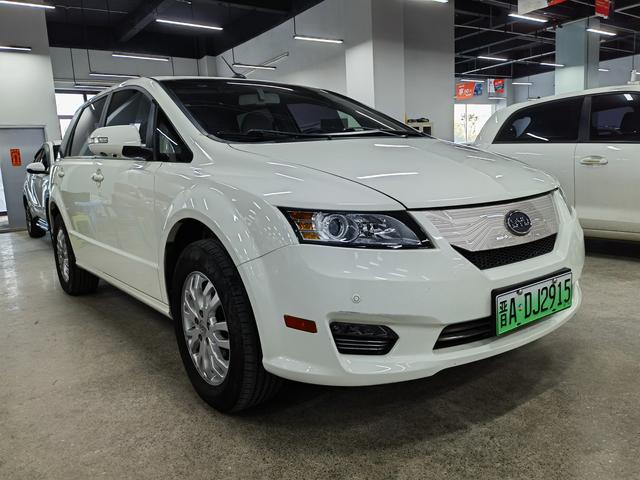 BYD e6