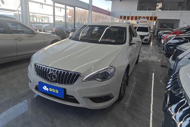 BAIC Saab D70