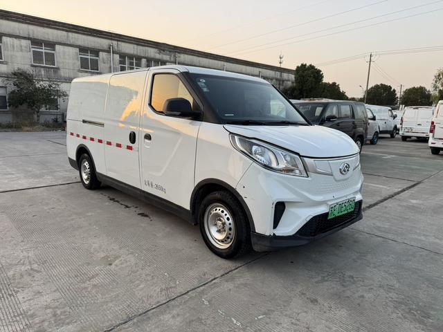 Maxus EV30