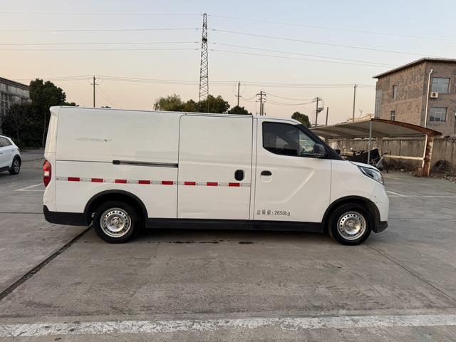 Maxus EV30