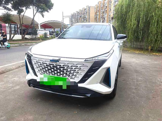 Oshan Changan Auchan Z6 iDD new energy