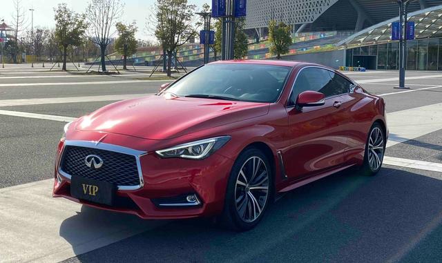 Infiniti Q60