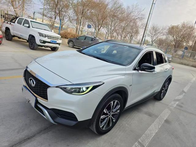 Infiniti QX30