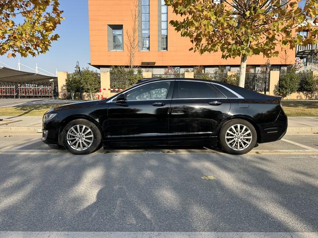 Lincoln MKZ