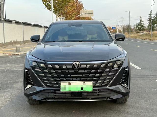 Changan UNI-Z PHEV