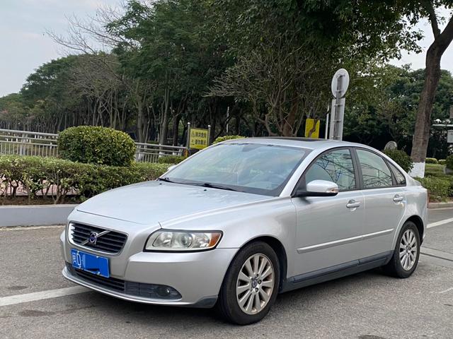 Volvo S40