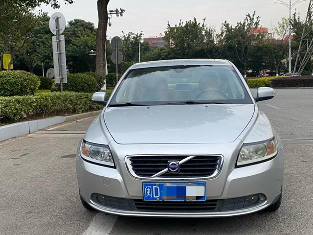 Volvo S40