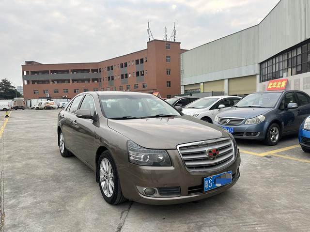 Geely EC8