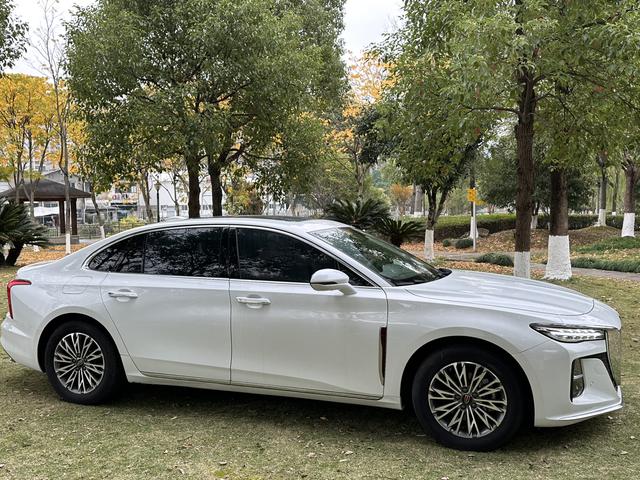 Hongqi H5