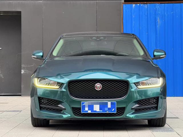 Jaguar XE