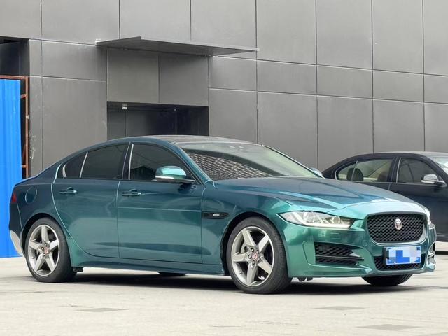 Jaguar XE