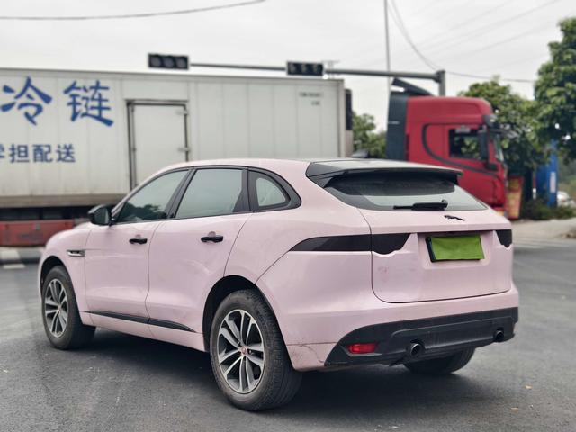 Jaguar F-PACE