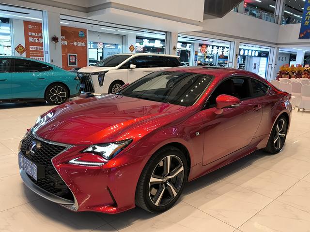 Lexus RC