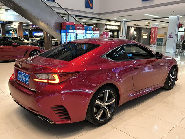 Lexus RC