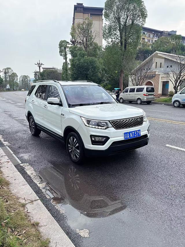 Oshan Changan Auchan CX70