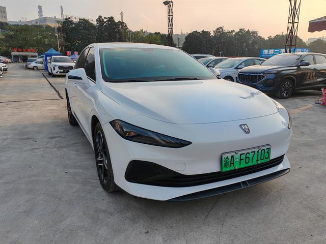 Roewe D7 DMH