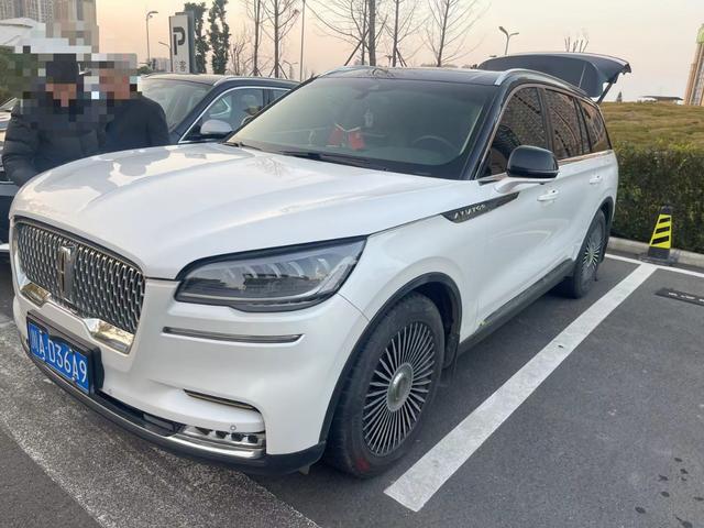 Lincoln Aviator