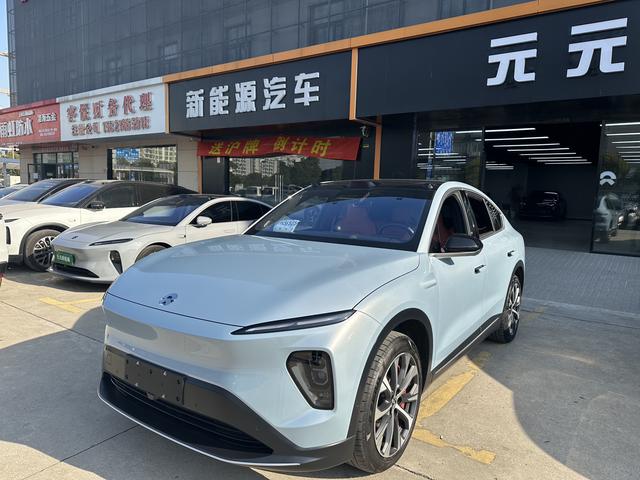 NIO EC7