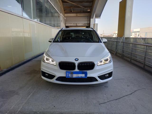 BMW 2 series station wagon (imported)