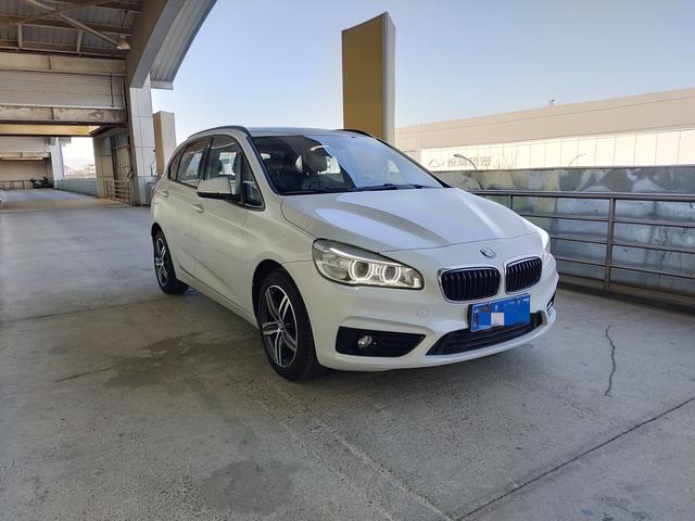 BMW 2 series station wagon (imported)