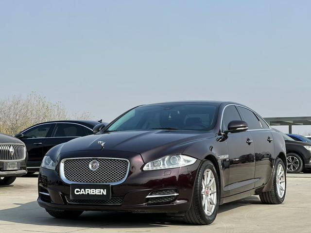 Jaguar XJ