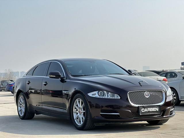 Jaguar XJ