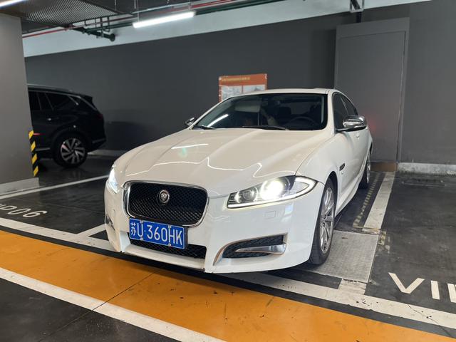 Jaguar XF