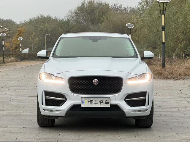 Jaguar F-PACE