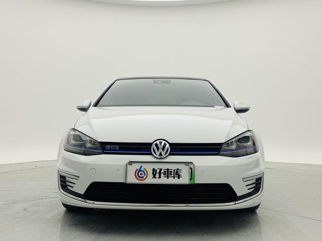 Volkswagen Golf PHEV (imported)