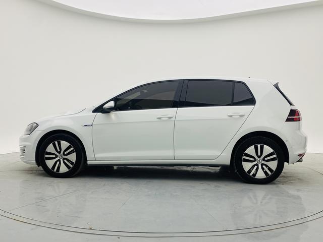 Volkswagen Golf PHEV (imported)