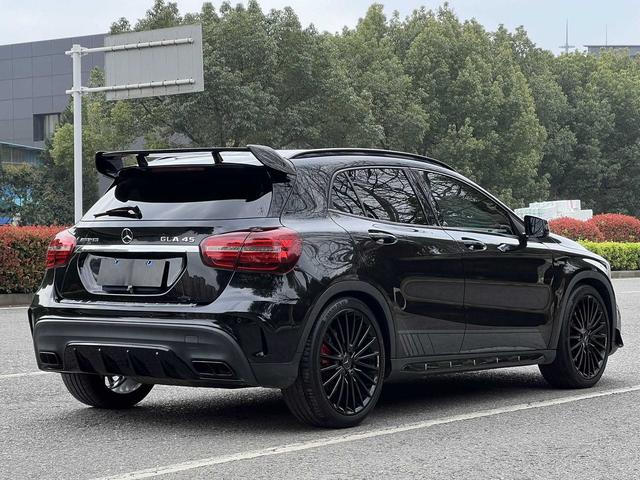 Mercedes-Benz GLA AMG