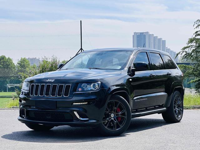 Jeep Grand Cherokee SRT