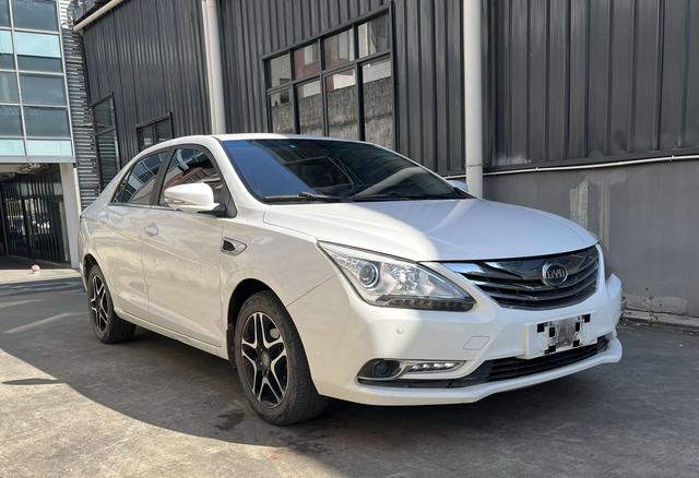 BYD G5