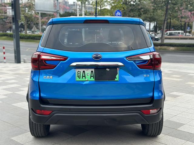 BYD S2