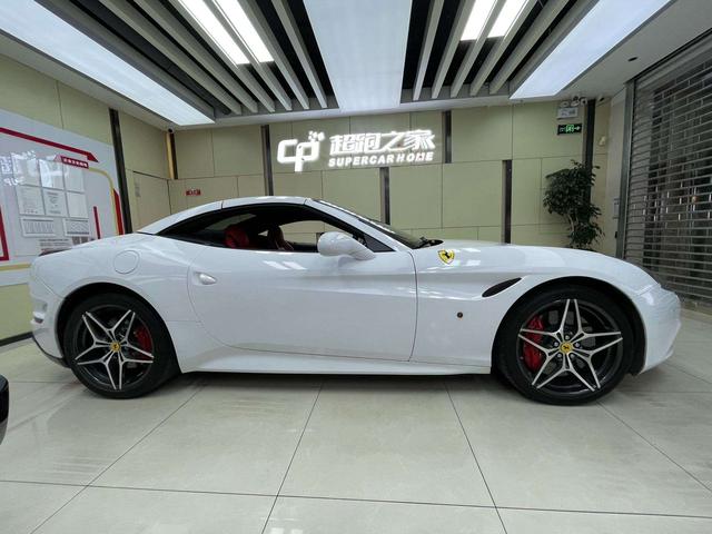 Ferrari California T