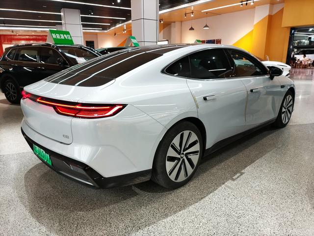 Geely Galaxy E8