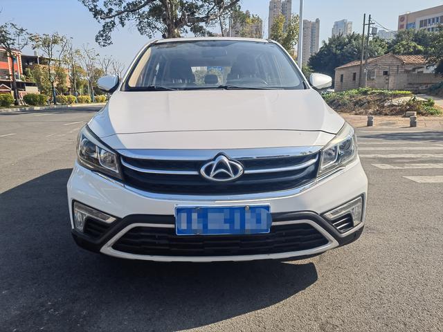 Oshan Changan Auchan A800