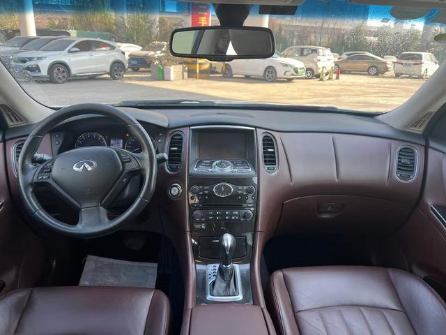 Infiniti QX50 (imported)