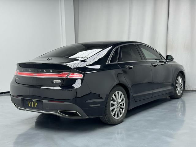 Lincoln MKZ