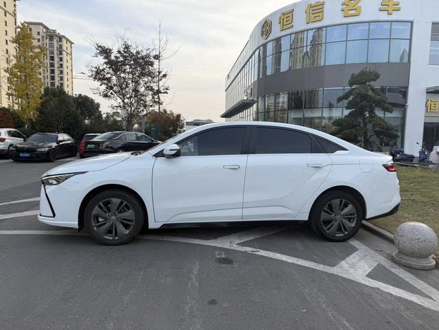 Geely Geometry G6