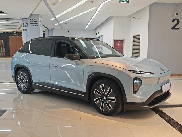 NIO ES7