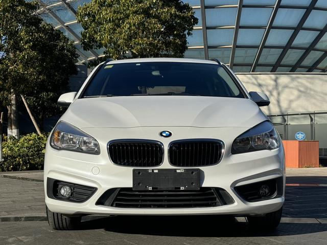 BMW 2 series station wagon (imported)