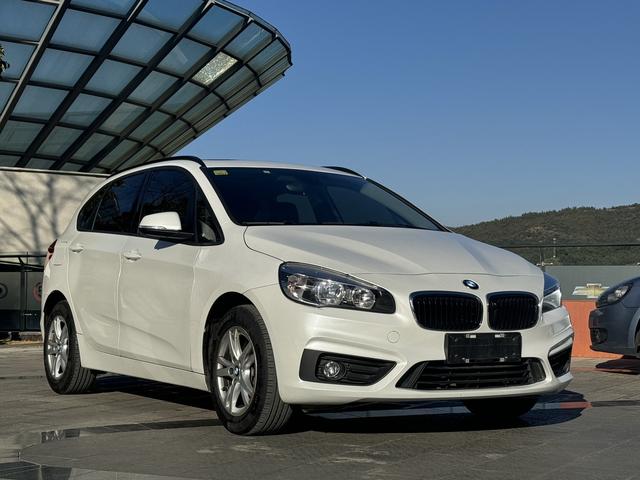 BMW 2 series station wagon (imported)