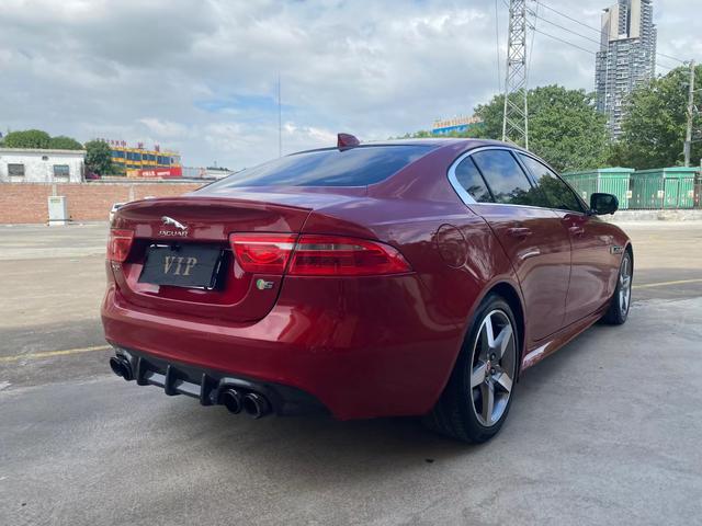 Jaguar XE