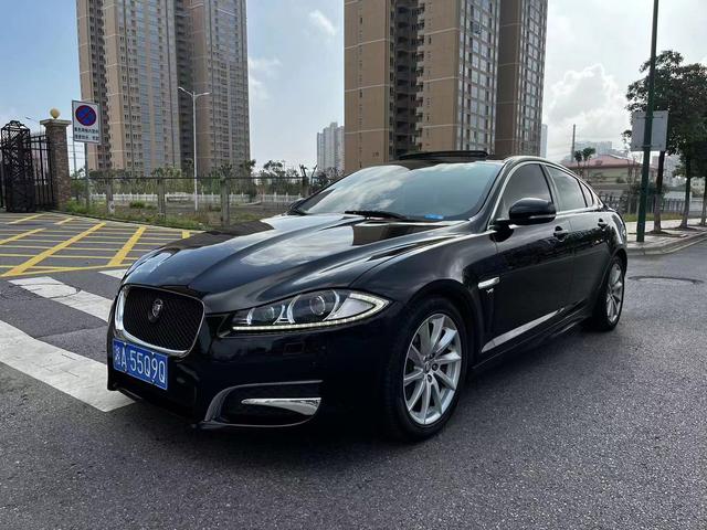 Jaguar XF