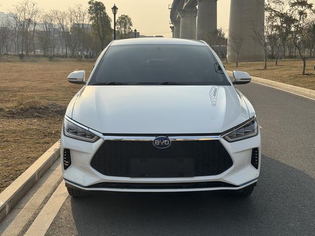 BYD e3